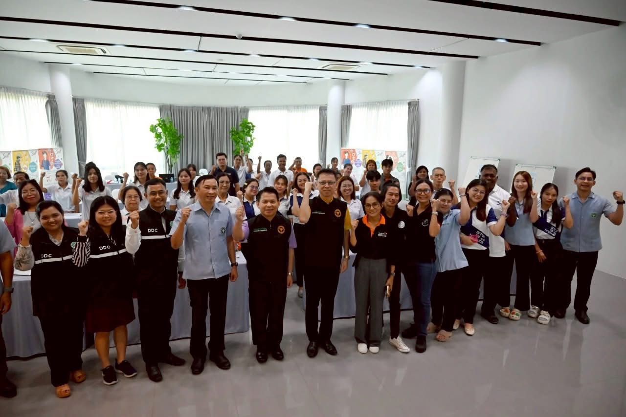 สสจ.ระนองและมูลนิธิศุภนิมิตแห่งประเทศไทย สาขาจังหวัดระนอง จัดประชุมเชิงปฏิบัติการเพื่อเสริมสร้างความเข้มแข็งเครือข่ายความร่วมมือด้านเอชไอวีในพื้นที่ชายแดนระหว่างเมืองคู่ขนาน (ไทย/เมียนมาร์ : ระนอง/เกาะสอง)  จังหวัดระนอง ประจำปีงบประมาณ 2568  